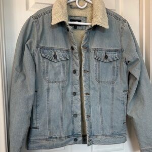 Vintage men’s Billabon Light Blue Sherpa-Lined Denim Jacket